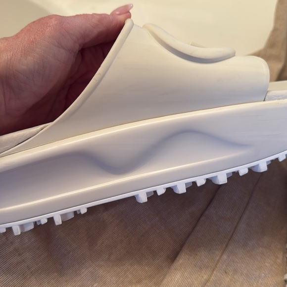 Gucci WOMEN'S SLIDE SANDAL WITH INTERLOCKING G, size 38. Gently worn! - Picture 5 of 11